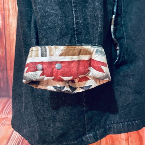 Women’s Medium Jean Jacket Gotcha Covered Black Aztec Liner Pockets Button Down - Picture 5 of 10